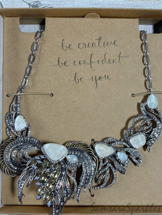 Chloe + Isabel Jewelry - NWT Chloe + Isabel Silverwing Statement Necklace